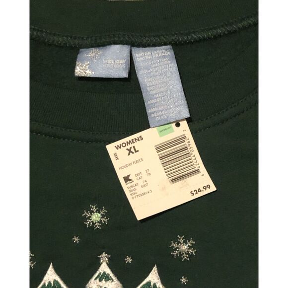 Grandma Christmas Holiday Edition Peace on Earth Green XL Crewneck Sweater - Picture 9 of 12